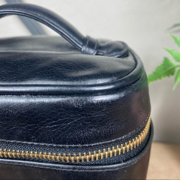 SOLD Chanel Timeless Vintage Vanity Case - Picture 8 of 16